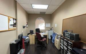 office for lease Woodland Hills, CA